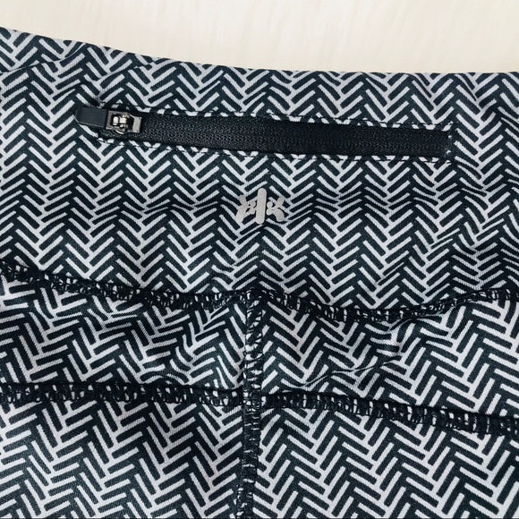 Kyodan Printed Yoga Pants - Picture 3 of 4